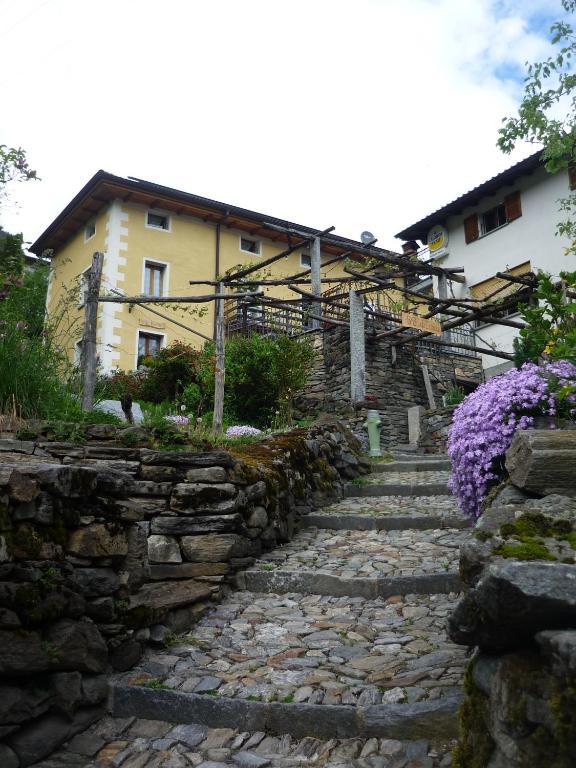 Da Erminia Bed & Breakfast Verdabbio Eksteriør bilde